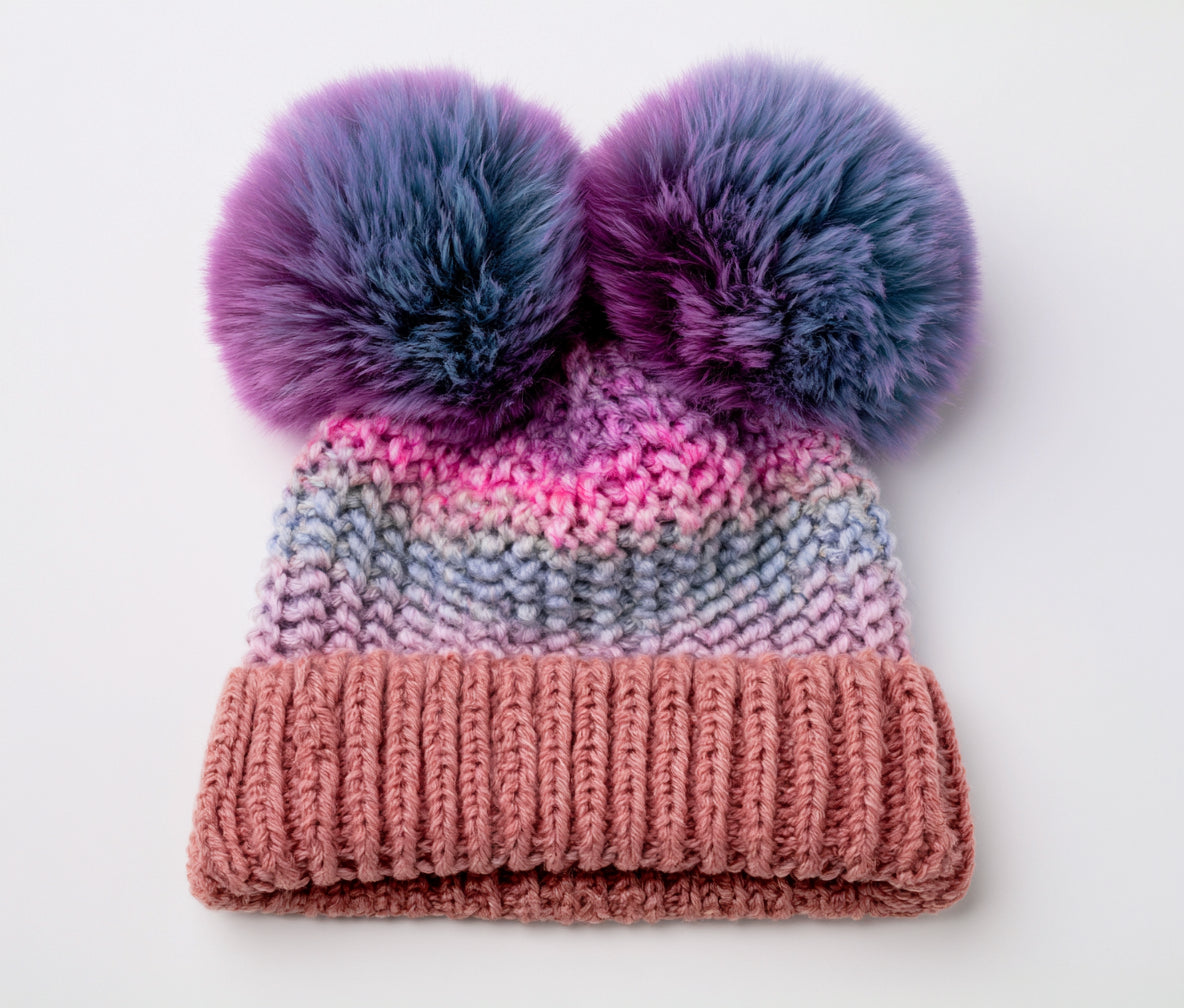 Cappelli invernali - fibra acrilica-pelliccia sintetica - 28 x 25 cm - rosa-viola-blu-grigio - stile casual con doppio pompon in pelliccia sintetica